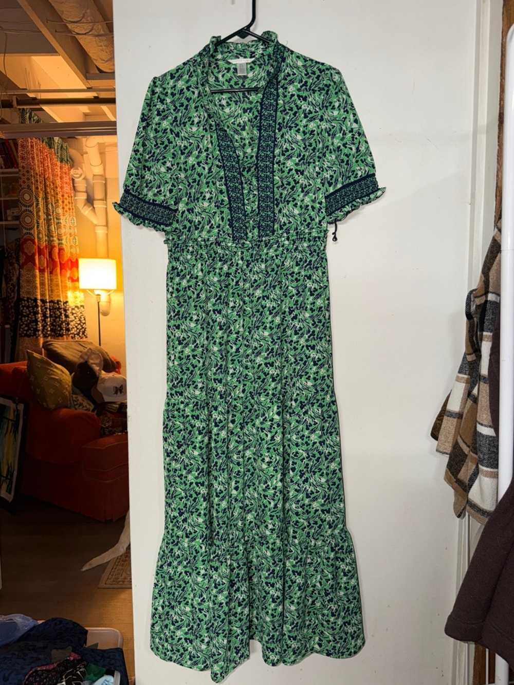 London Times Green and Navy Floral V-neck Dress - Picture 3 of 3